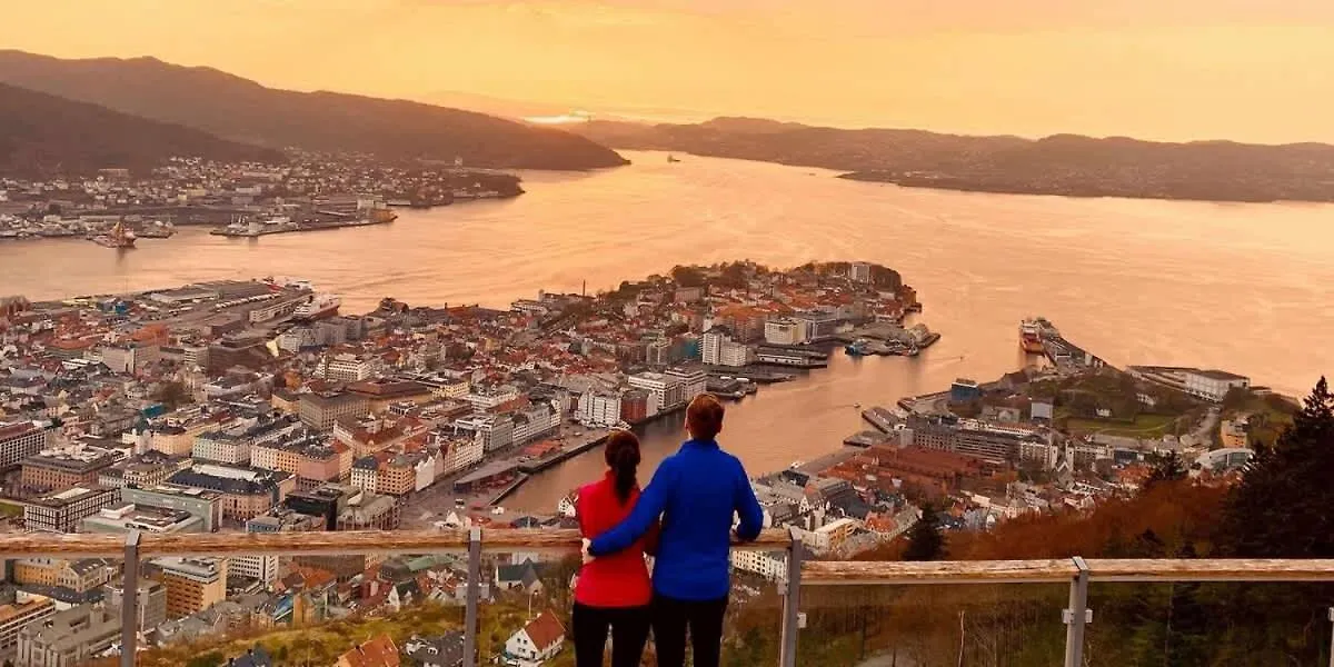 Dinbnb Homes I Historical 1850 House Bergen 0*,  Norway